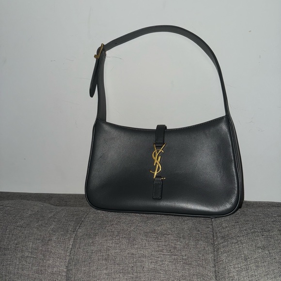 LE 5 À 7 IN SMOOTH LEATHER - Picture 3 of 10